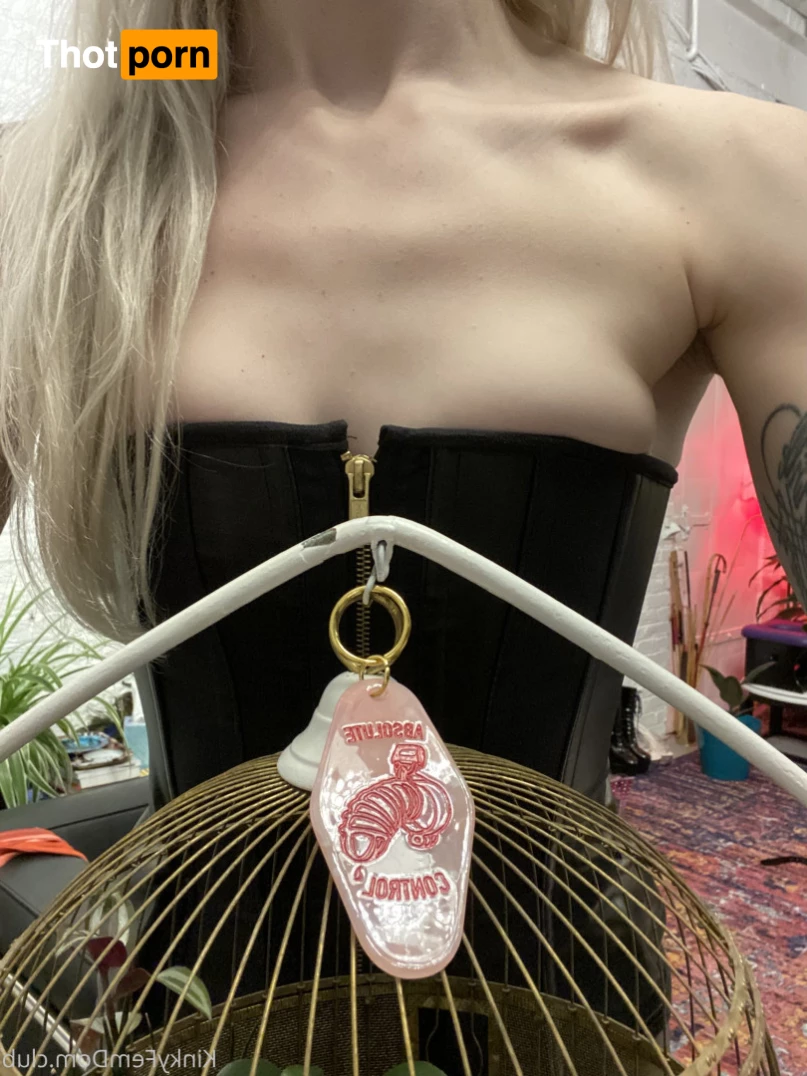 Miss Adah Vonn 6567098