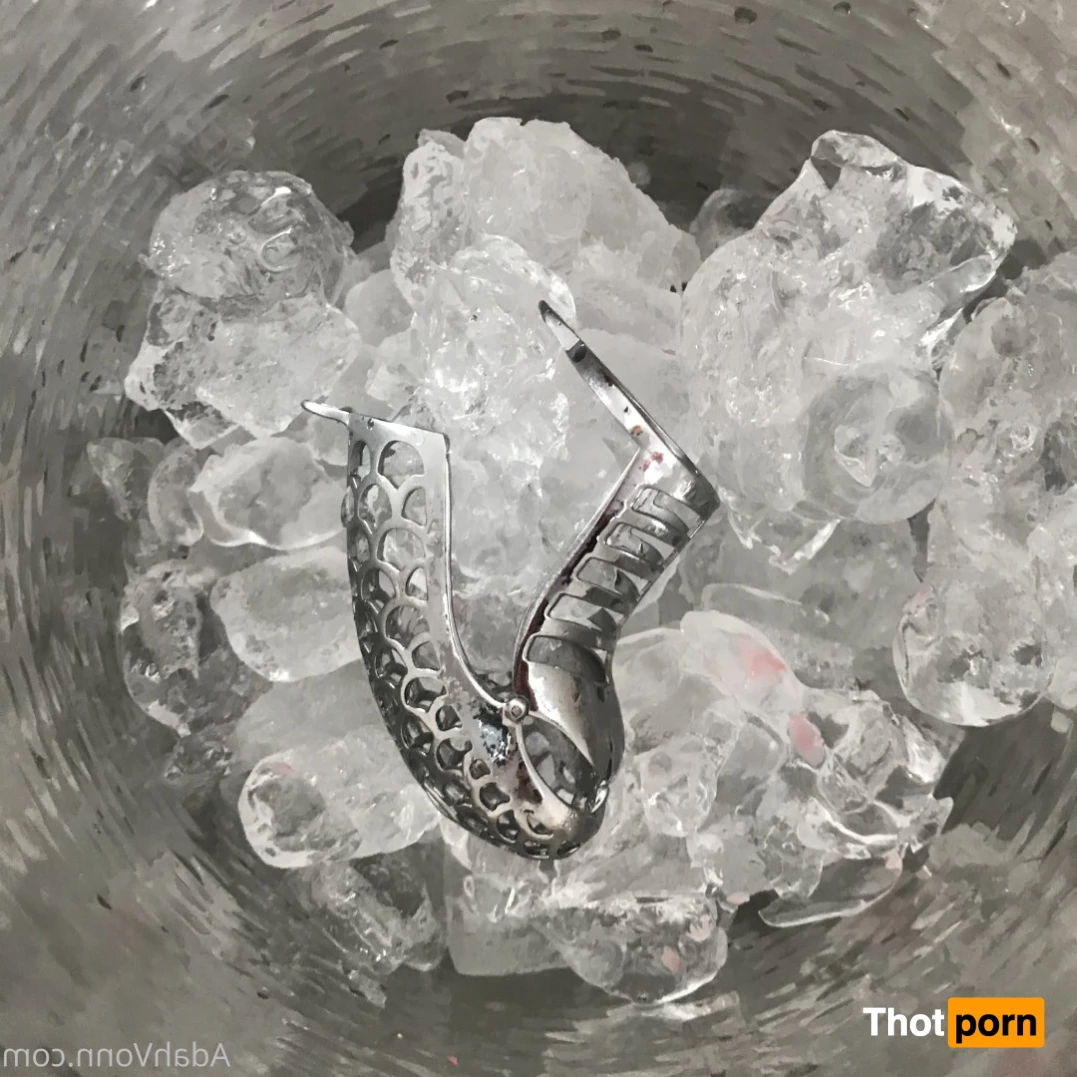 Miss Adah Vonn 6567113