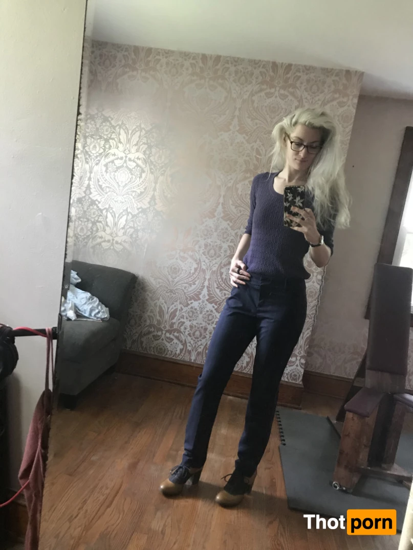 Miss Adah Vonn 6567365