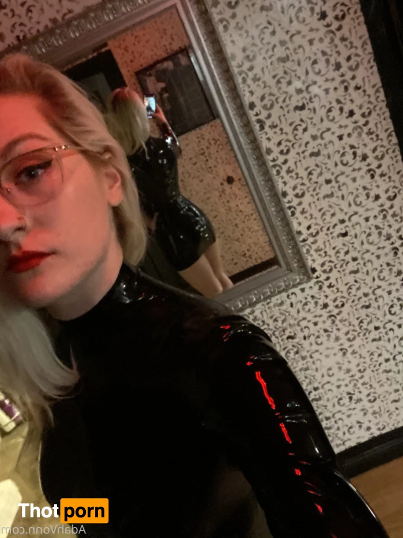 Miss Adah Vonn 6567389