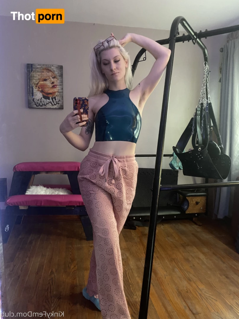 Miss Adah Vonn 6567429