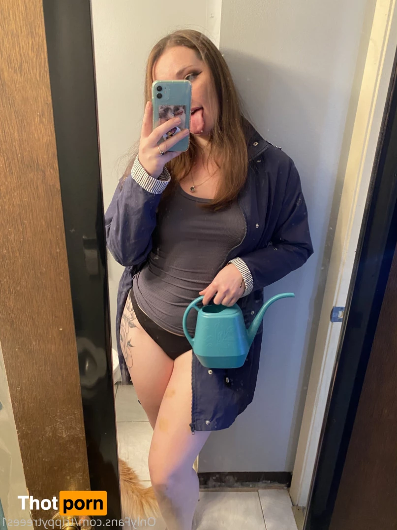 Violet Quinn 6990399