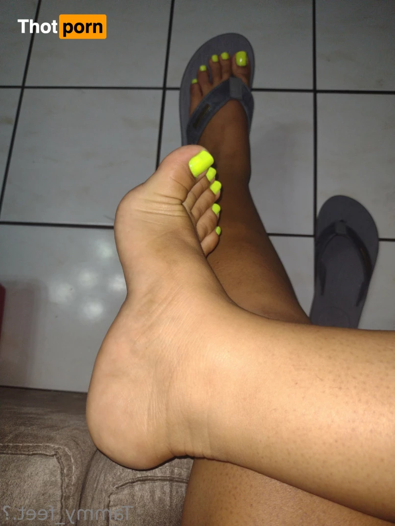 Feet_Kelly_long fingers.👣😛 9410459