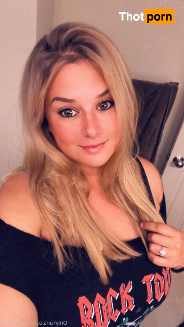 Ashley Dawn ✨ 610089