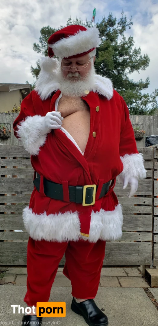 Under The Gut 13597838