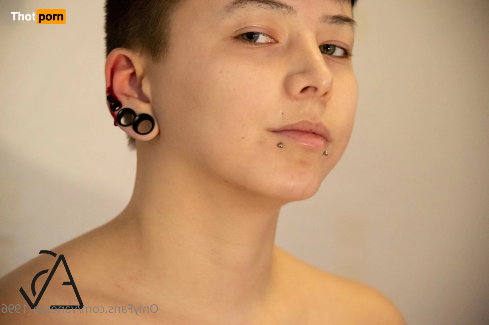 Vanessa_1996 6767480