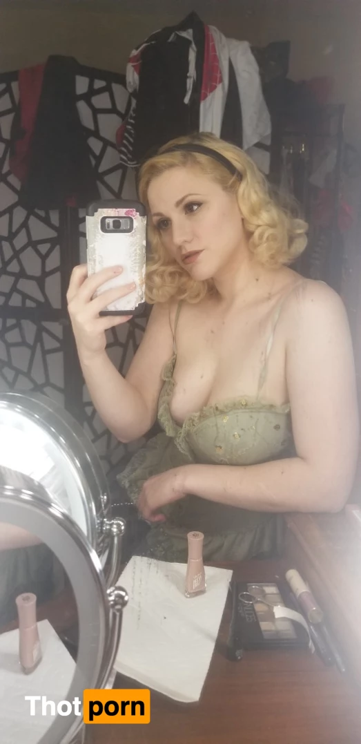 Weird Gal Yank-a-dick 10482514