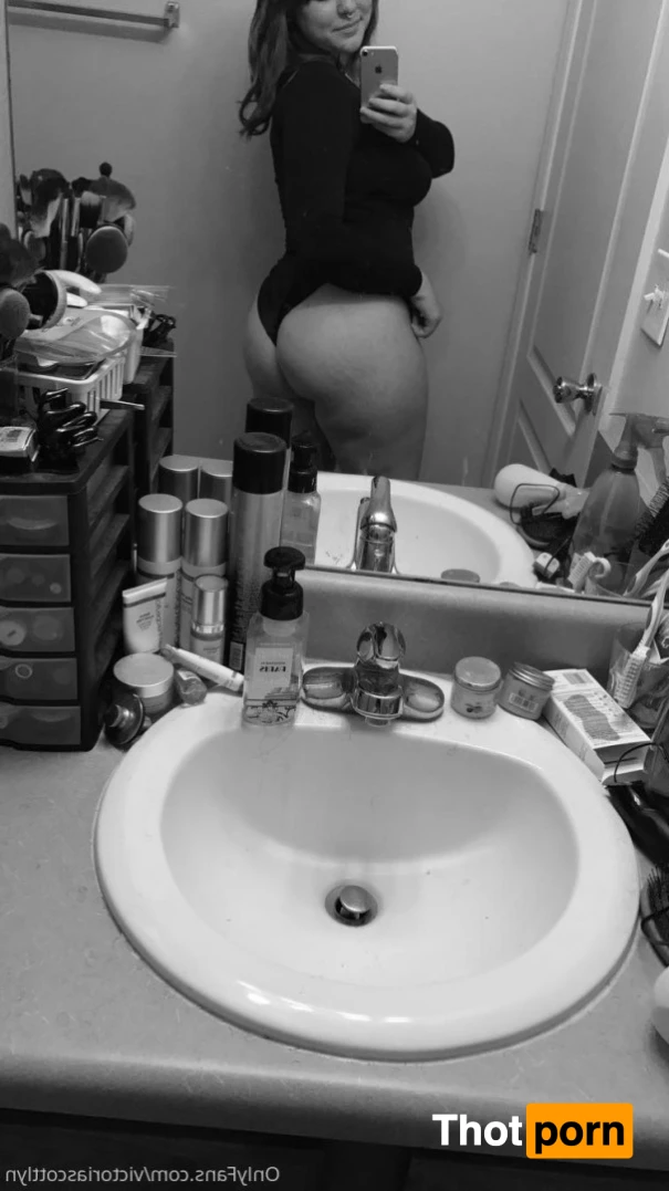 Victoria Scott 7079050