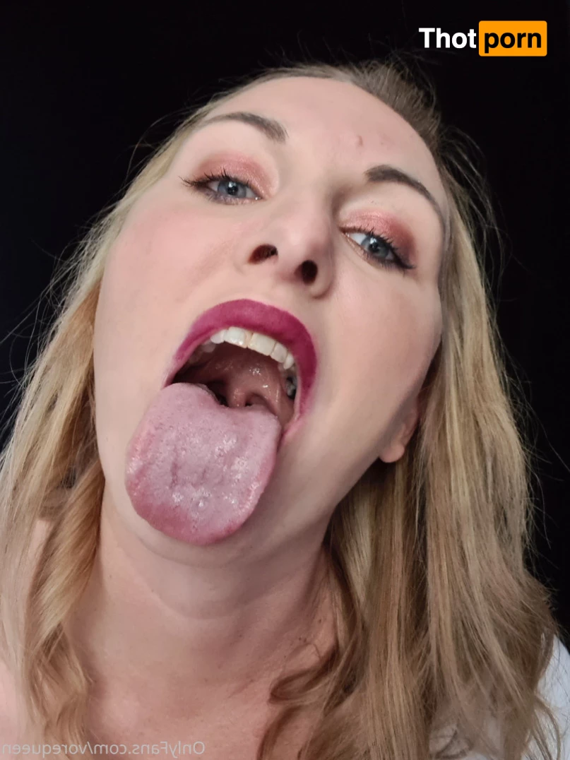 Voracious Vixen 6887817