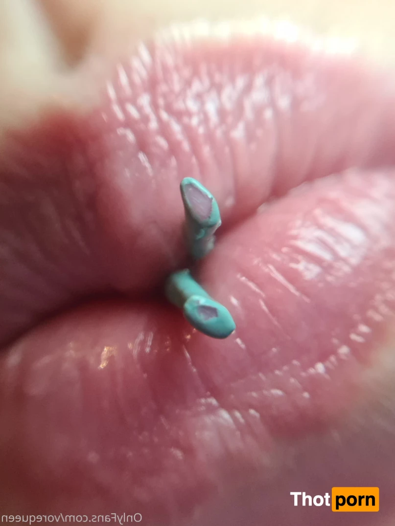 Voracious Vixen 6887855