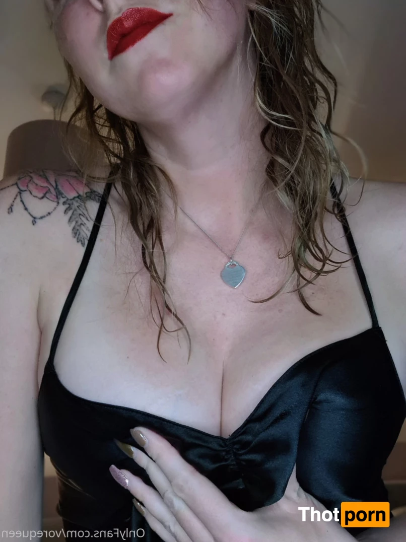 Voracious Vixen 6888027