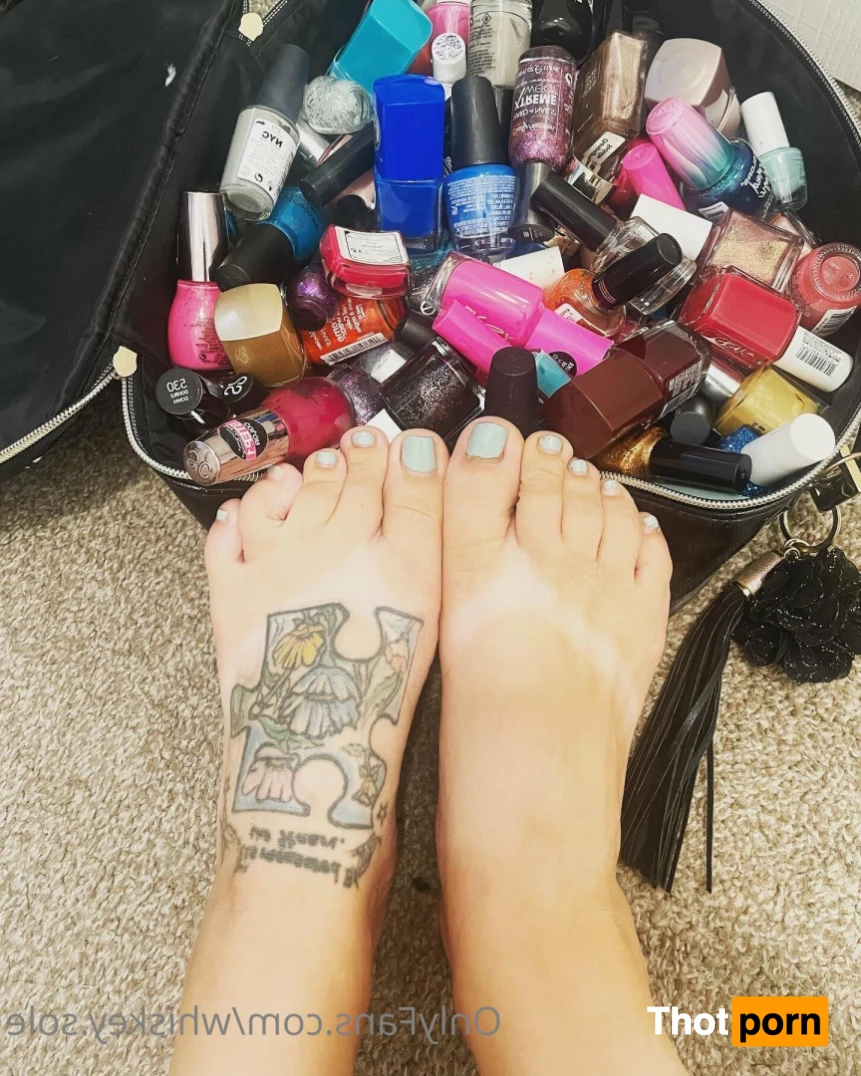 whiskey.sole 6742378