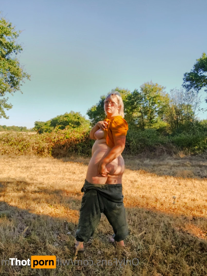 Witchy Blossom 6929268