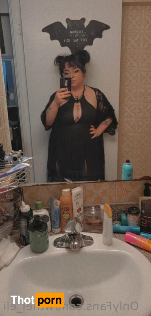 Helena 😈 🇨🇦 7076355