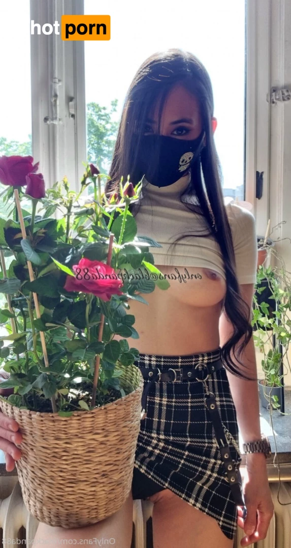 xBlackpanda88x 6498352