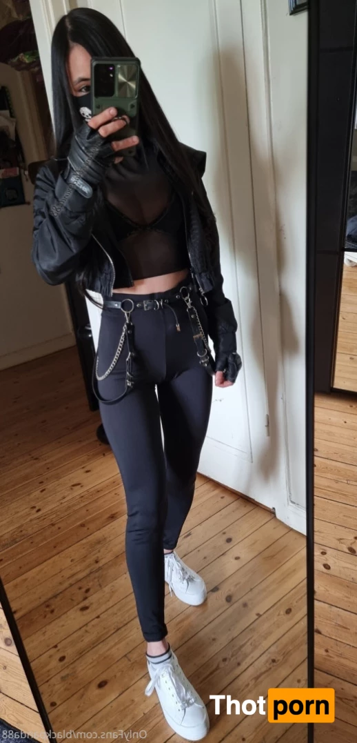 xBlackpanda88x 6498370