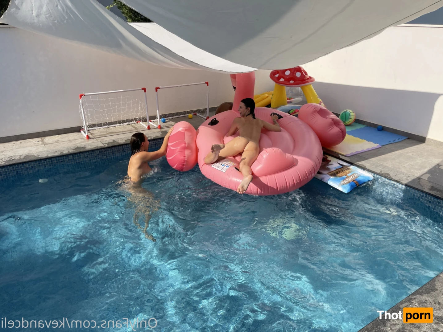 Kevin &amp; Celina 13590020