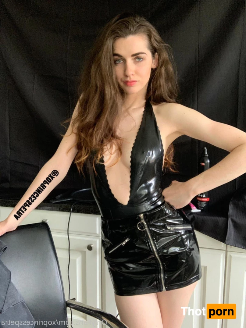 Princess Petra 6921614