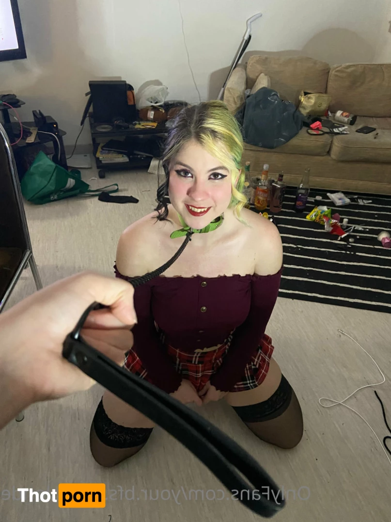 Big Booty Blondie 🤭 6640419