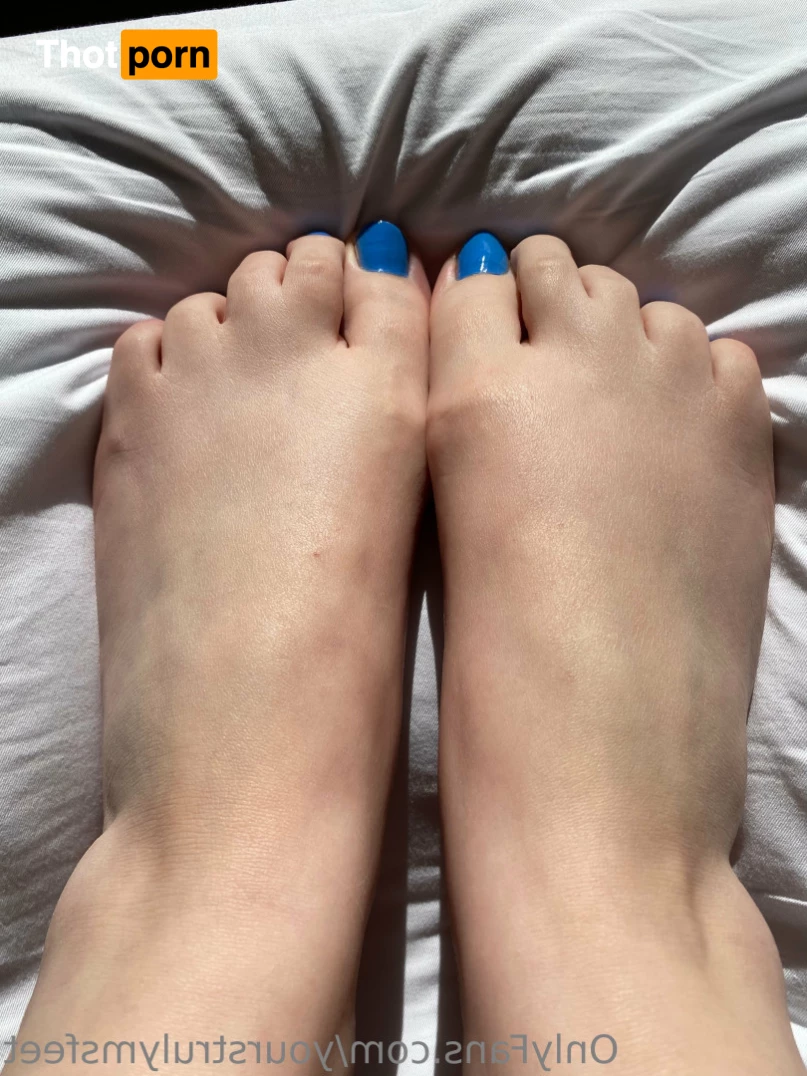 Miss Feet 10422795