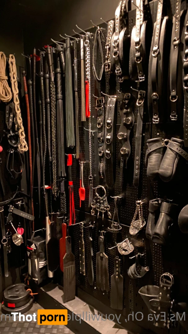 Mistress Eva Oh 6989239