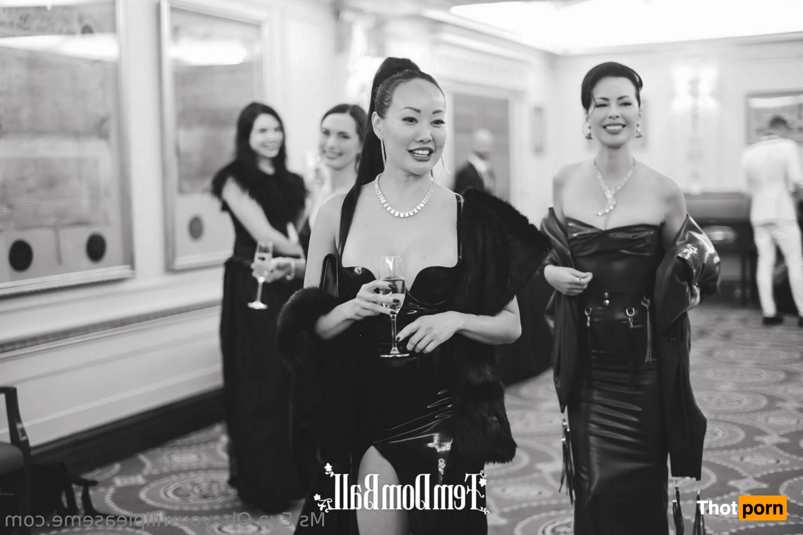 Mistress Eva Oh 10425083