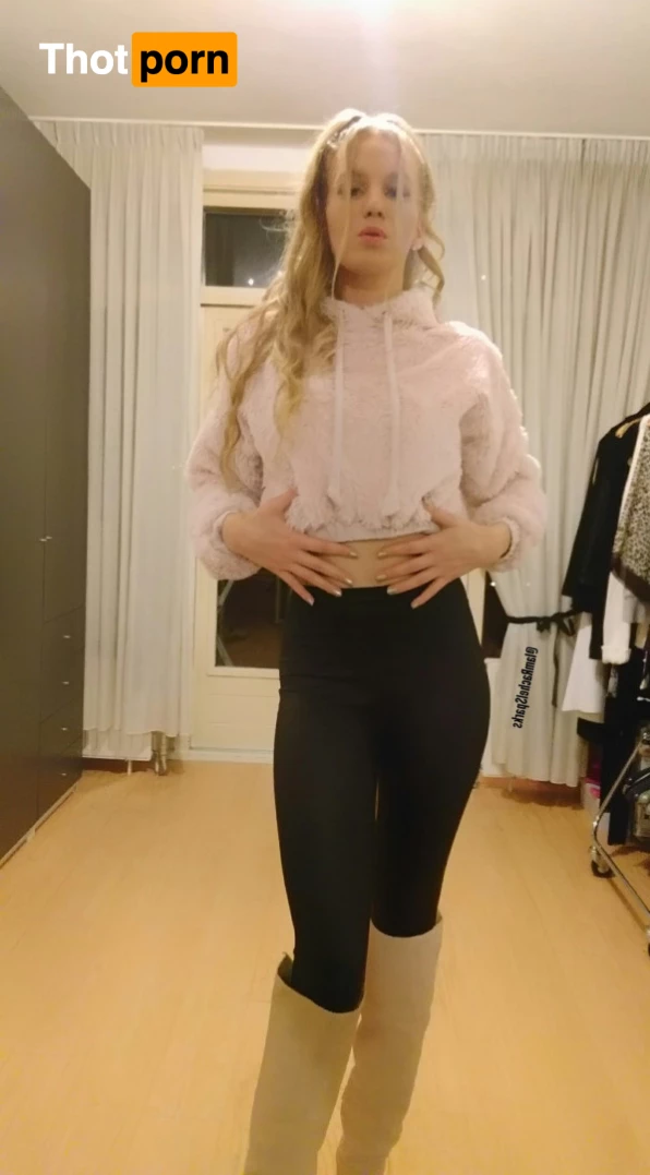 Rachel Sparks 10431678