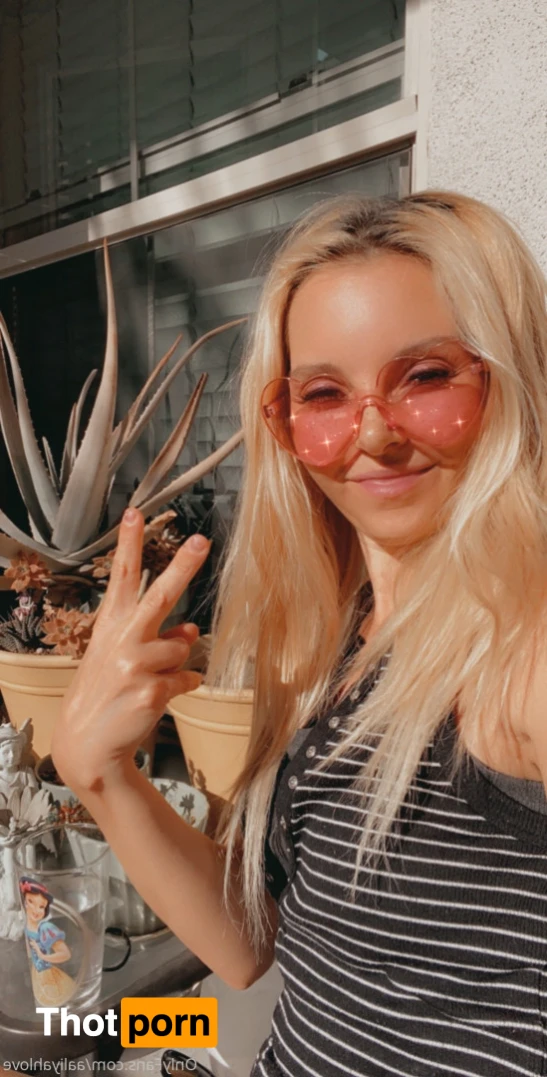 Aaliyah Love 16221061