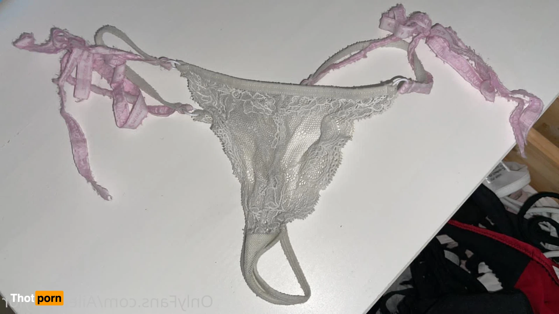 aileentaylorofficial 13348915