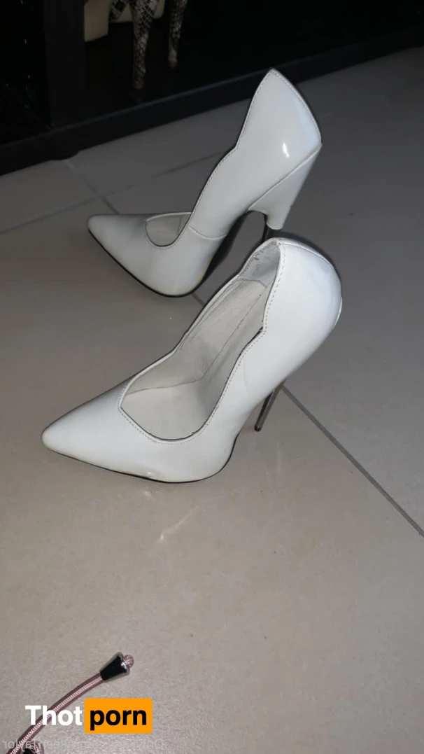 aileentaylorofficial 13348984