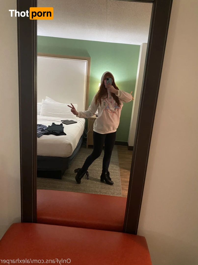 Alex Harper 15889839