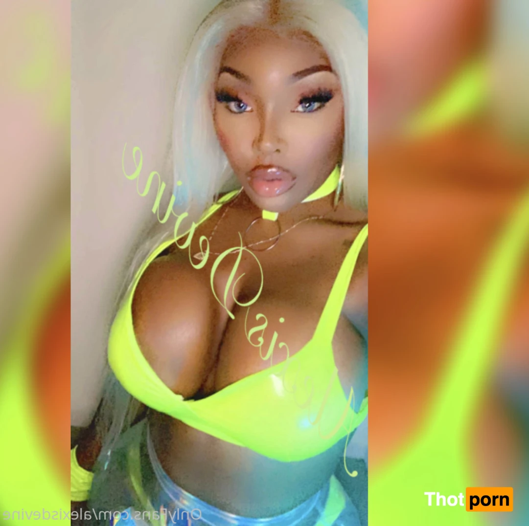 Devinealexis 15728183