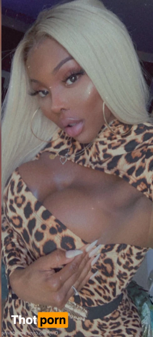 Devinealexis 15728511