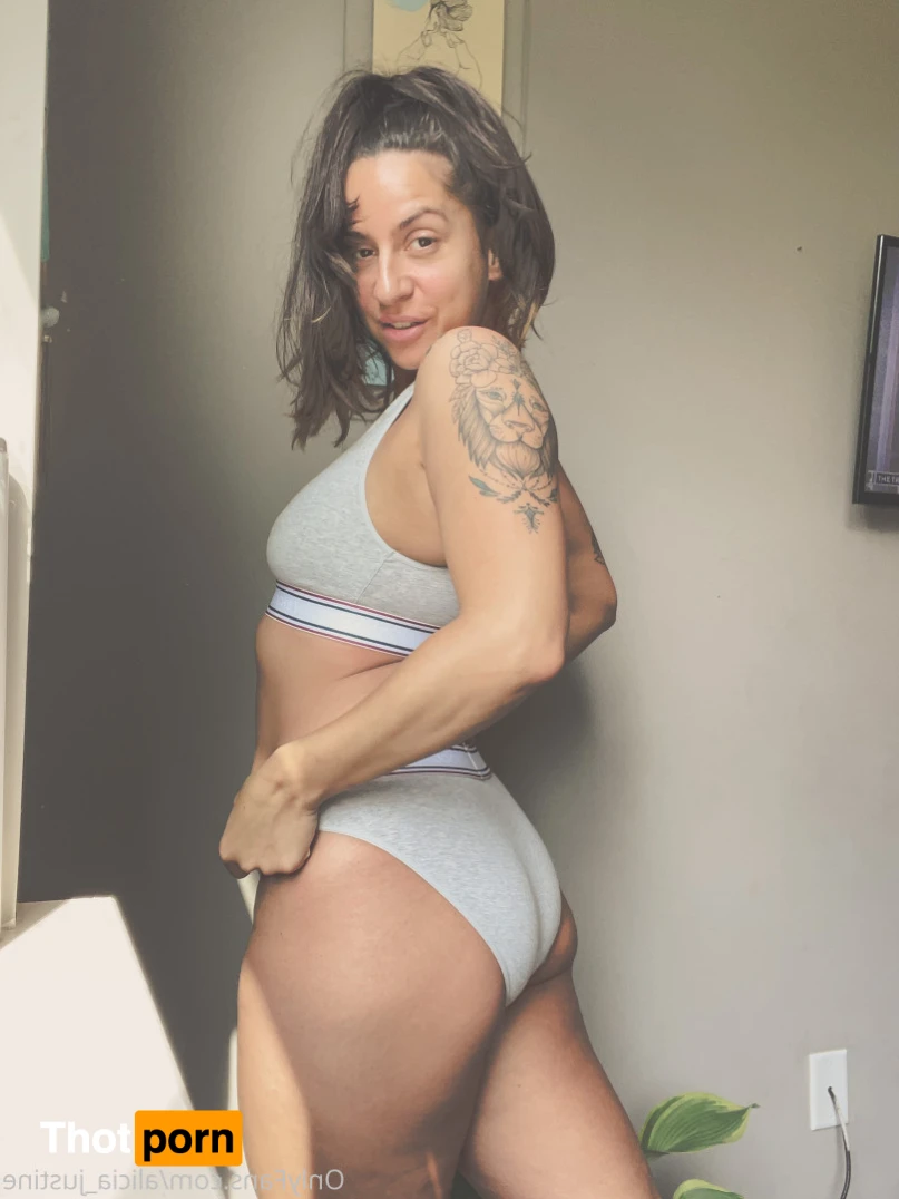 Alicia Justine 13232958