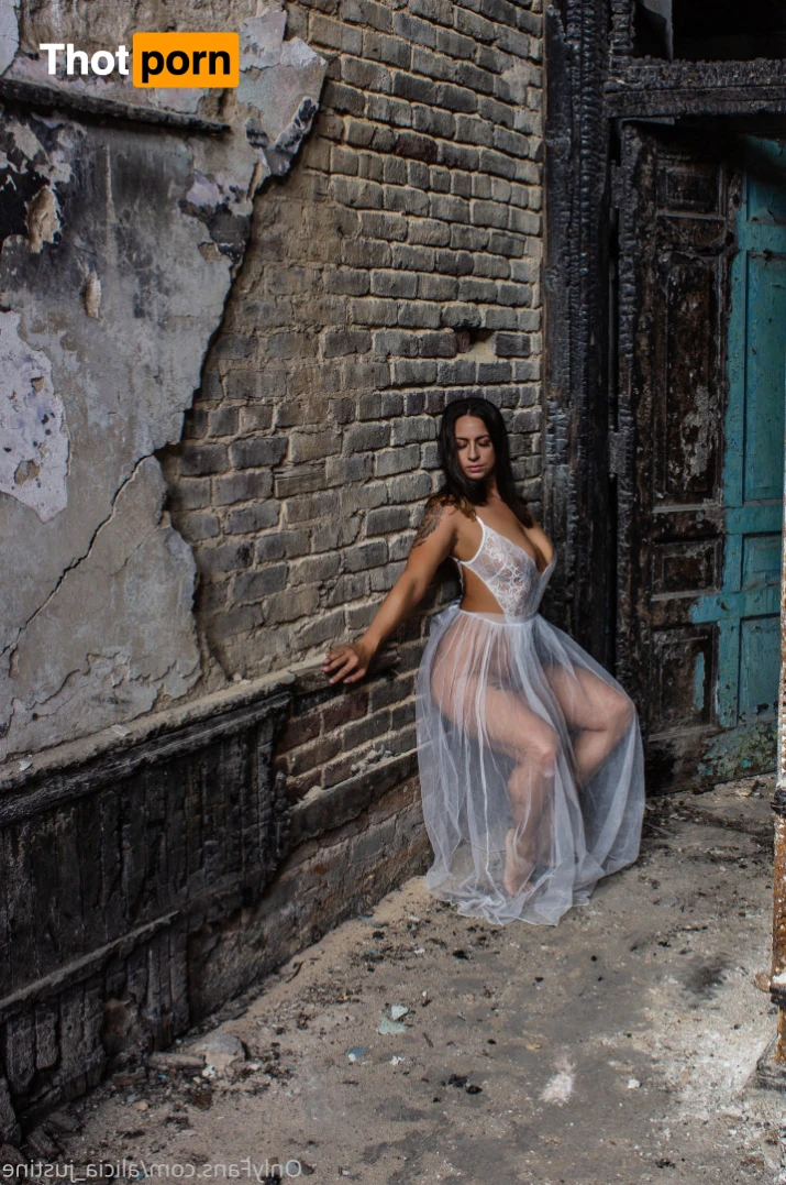 Alicia Justine 13233524