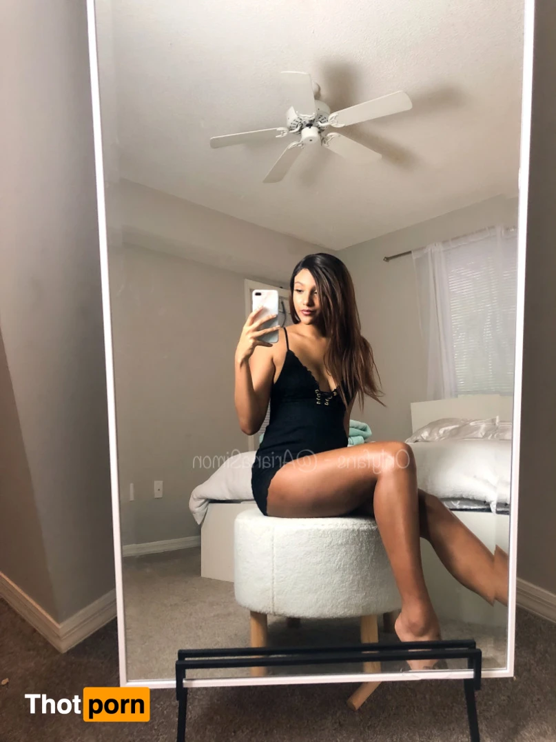 Ariana Simon 14731104