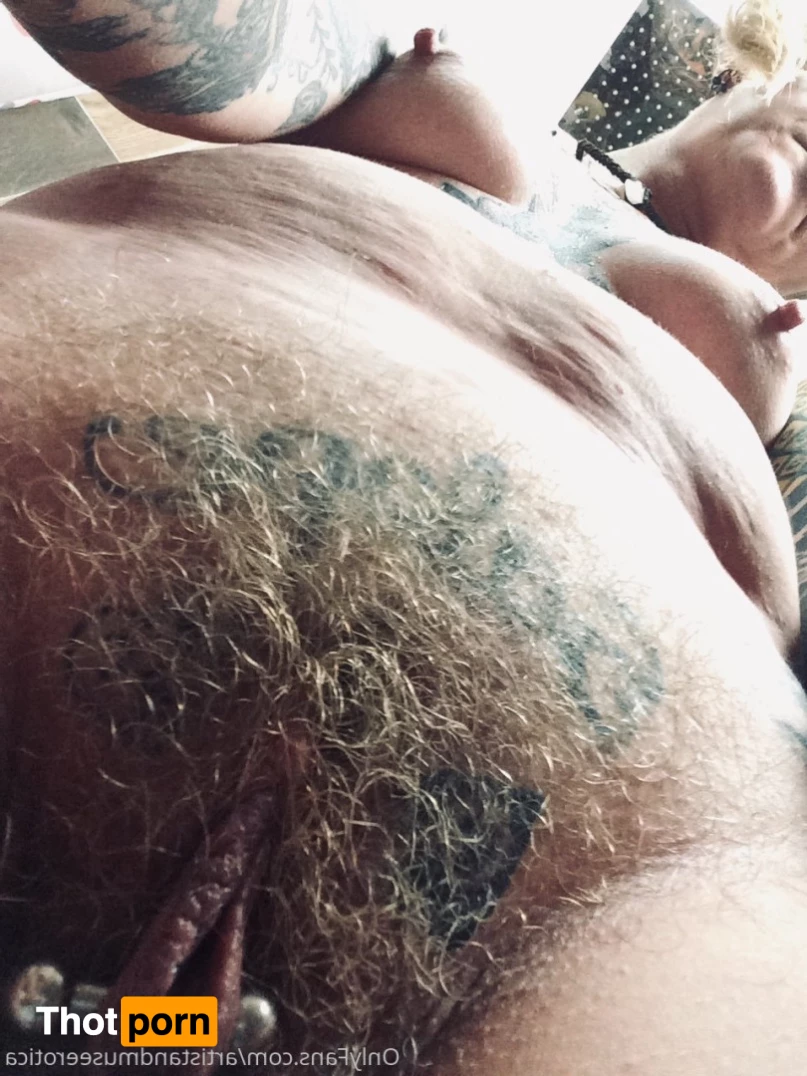 Artist &amp; Muse 9407254