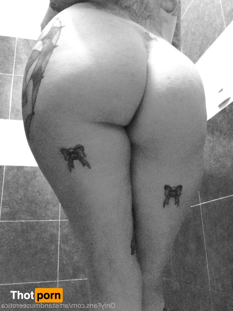 Artist &amp; Muse 9407408