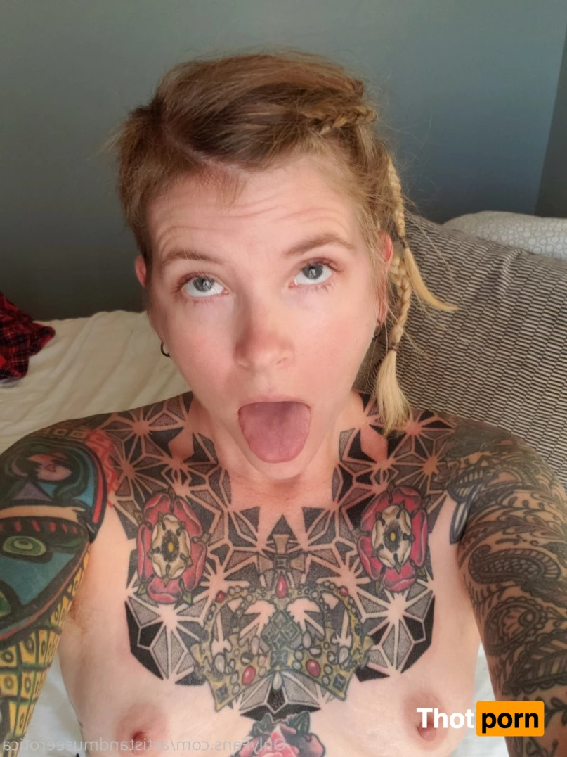 Artist &amp; Muse 9407606