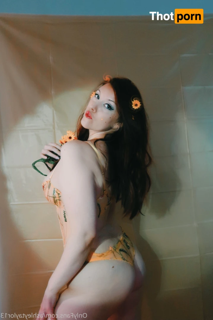 ashleytaylor13 14680623