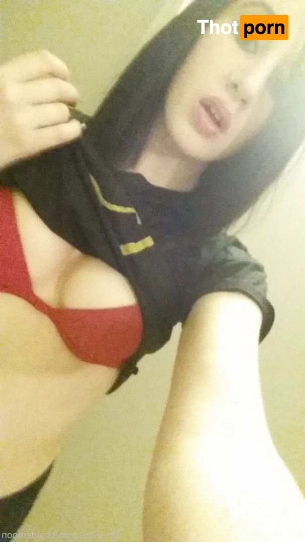 JadeMoon - Explicit Feed 16365446