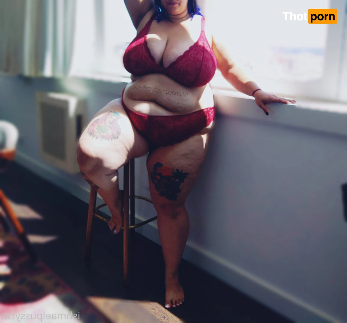 ISA LUV aka Isa Pussycat 16536651