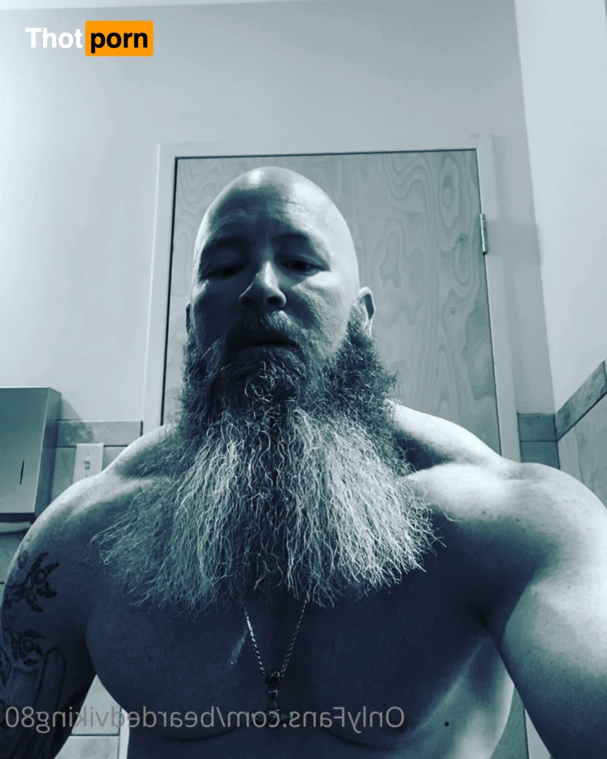 Bearded Viking 🤤😍 7880057
