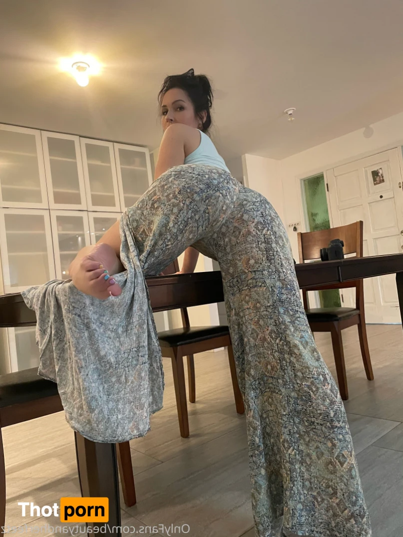 Beautyandherfeetz 14847701