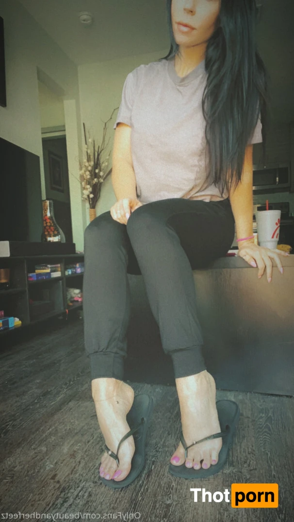 Beautyandherfeetz 14847802