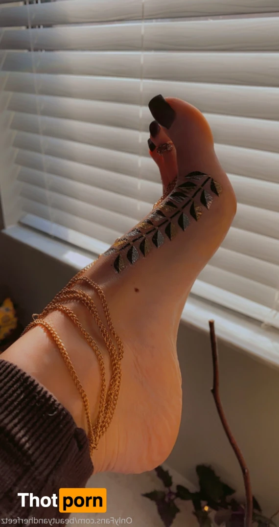 Beautyandherfeetz 14847811