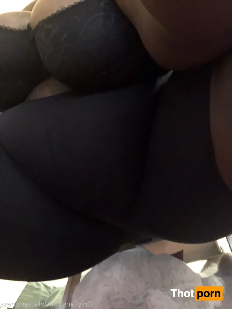 Black Empress 15385610