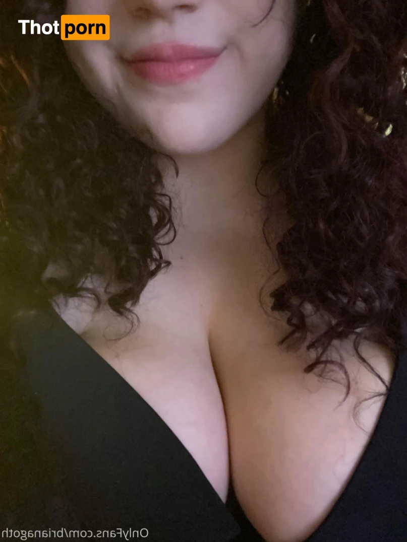 Briana 🦇 11406266