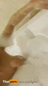 8372729