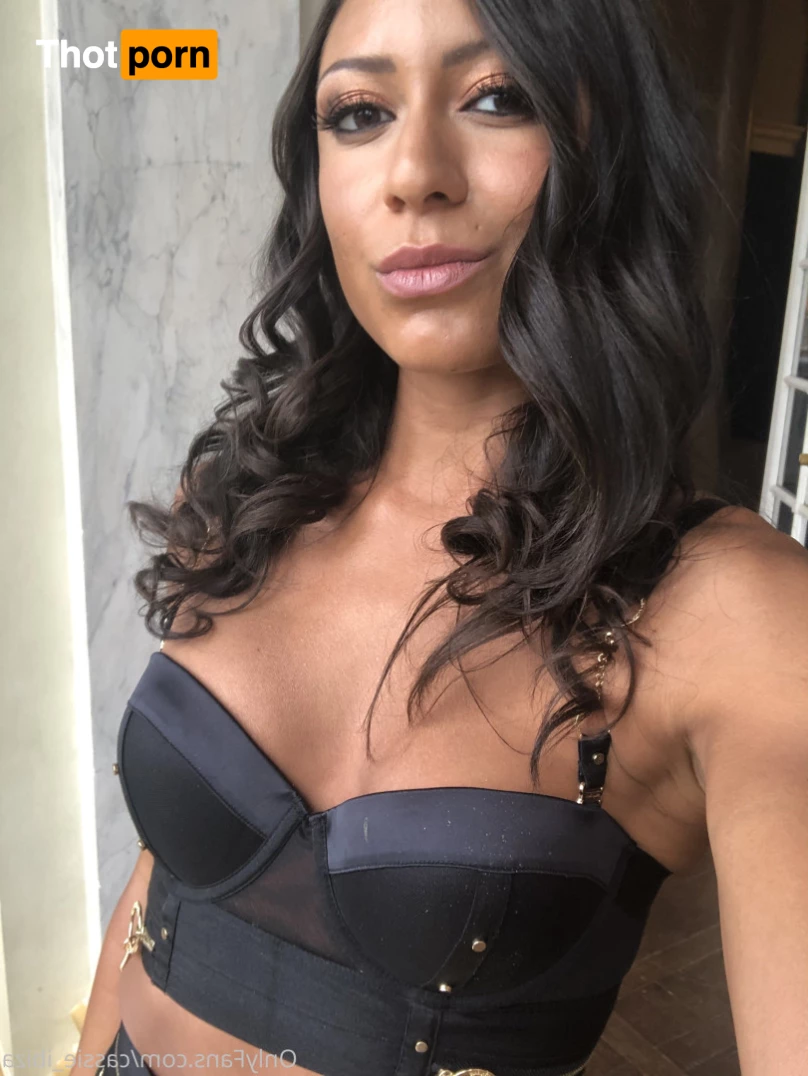 Cassie Del Isla 9239668